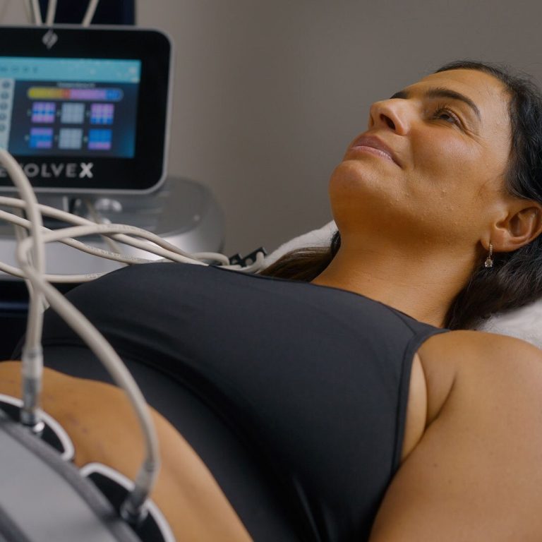 pros and cons of surgical vs non surgical body sculpting 1 3