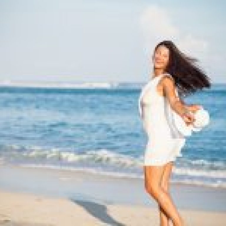 woman on beach thermiva 200x150 1